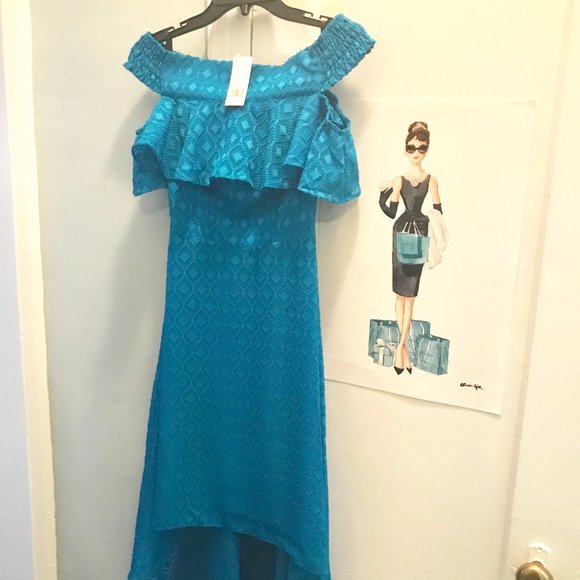 Bebe Off-Shoulder Dress 00 - Picture 5 of 6